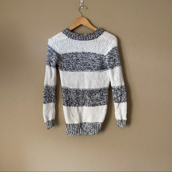 MICHAEL by Michael Kors Chunky White & Gray Striped Sweater - Picture 3 of 3